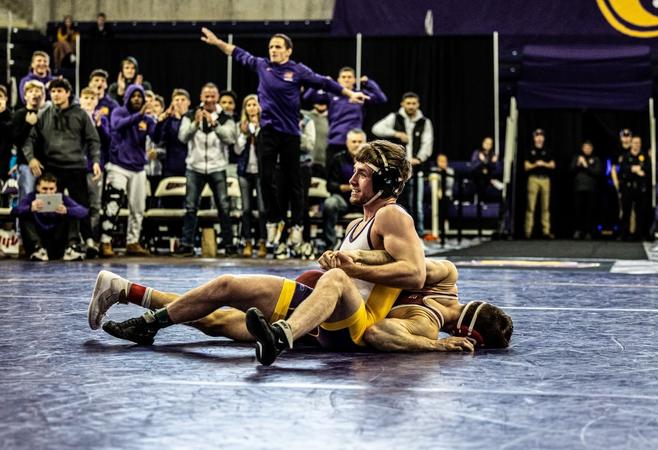 UNI wrestling rebounds with win over Oklahoma at residence, 23-16