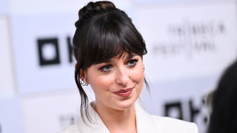 The each day gossip: Dakota Johnson brutally jokes about Armie Hammer making an attempt to ‘eat’ girls, Ariana Grande assures followers she’s nonetheless a singer, and extra