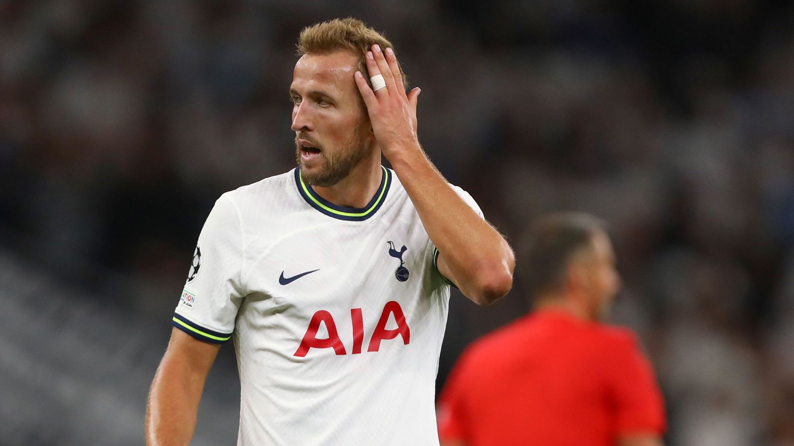 Harry Kane makes Man Utd choice after Previous Trafford chiefs step up £85m pursuit; Emery to finish Aston Villa profession of English defender