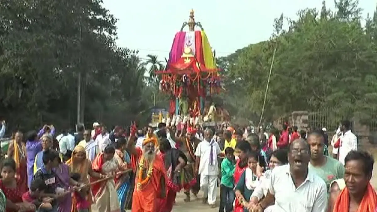 Solar God’s automobile competition celebrates at Odisha’s Konark 