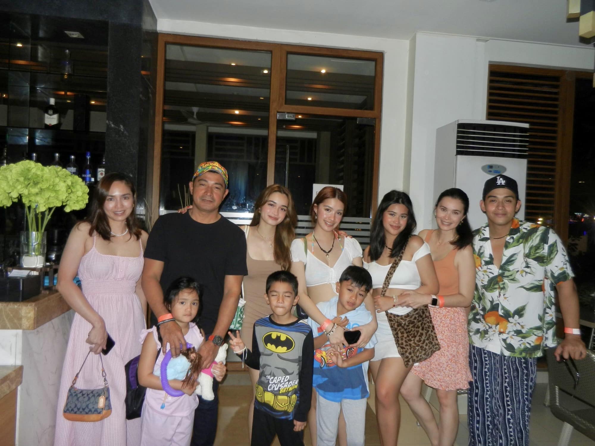 Cesar Montano and associate be a part of Sunshine Cruz and youngsters plus Diego Loyzaga for New 12 months’s Eve in Bohol – Manila Bulletin