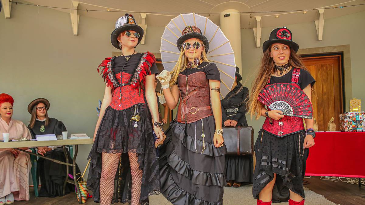 Trend lovers to strut their stuff at Carnival of Costumes