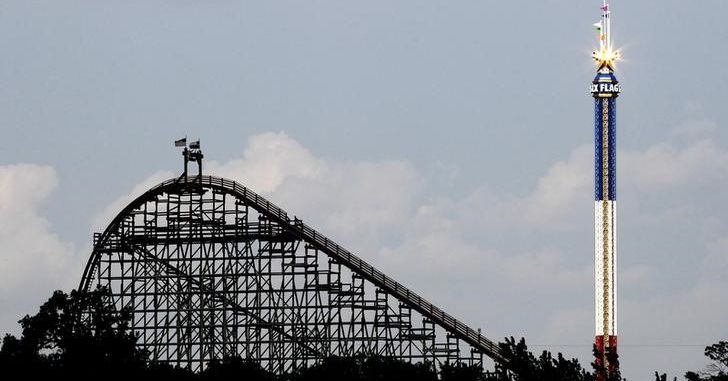 Six Flags class motion is revived on attraction resulting from key confidential witness