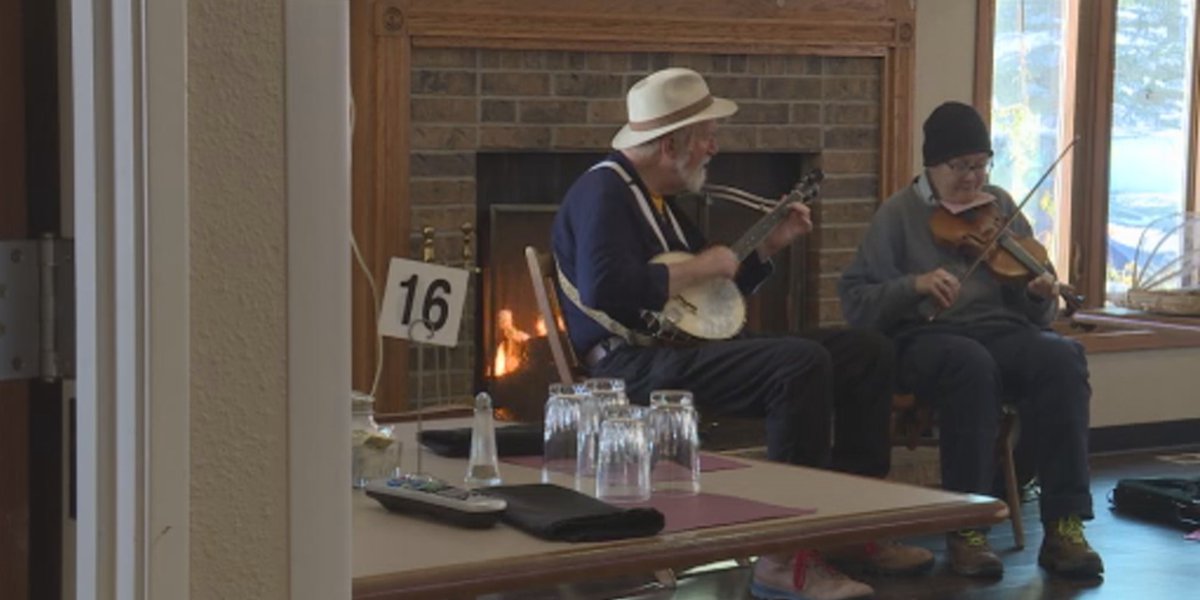 Wis. man helps spouse battle Alzheimer’s with music