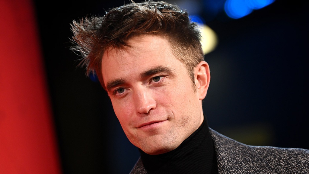 Robert Pattinson Will get Candid About Male Magnificence Requirements in Hollywood – The Hollywood Reporter