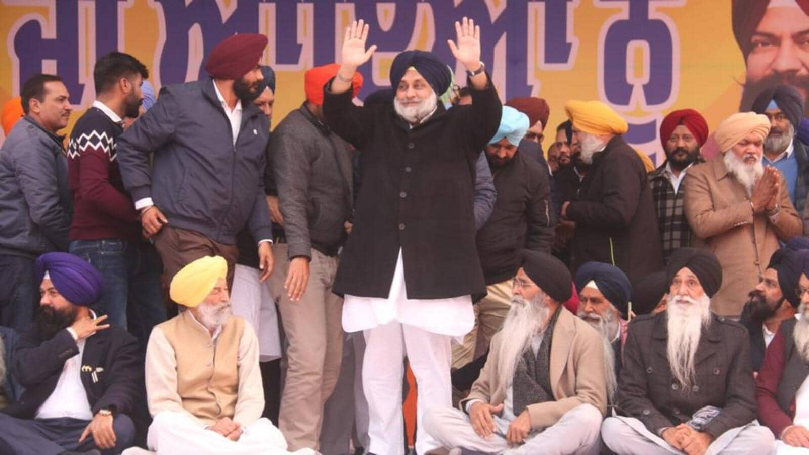 Punjab politics: Pushed to margin, SAD woos fringe to win again religion