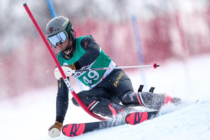 Eagles Excel in Slalom at UNH Carnival