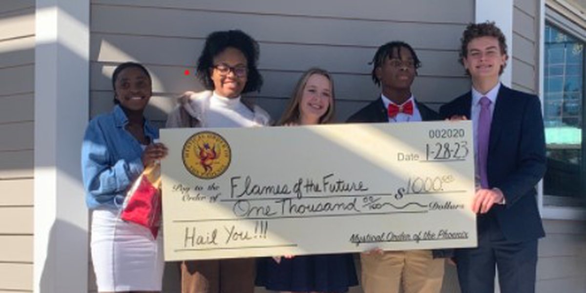 Spartan Society awards scholarships, Carnival parade spots to six highschool seniors