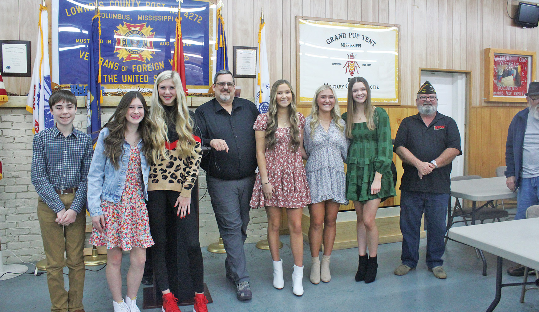 Columbus VFW presents awards for essay contest