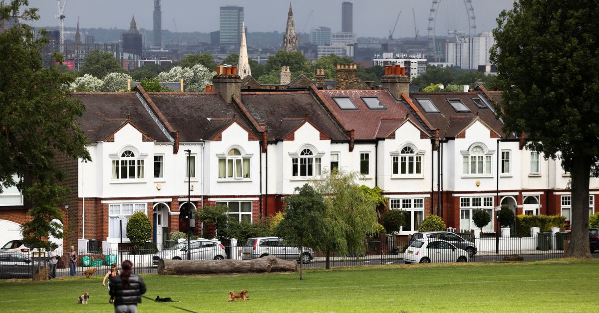 UK first-time home-buyers’ mortgage prices highest since 2008: Nationwide