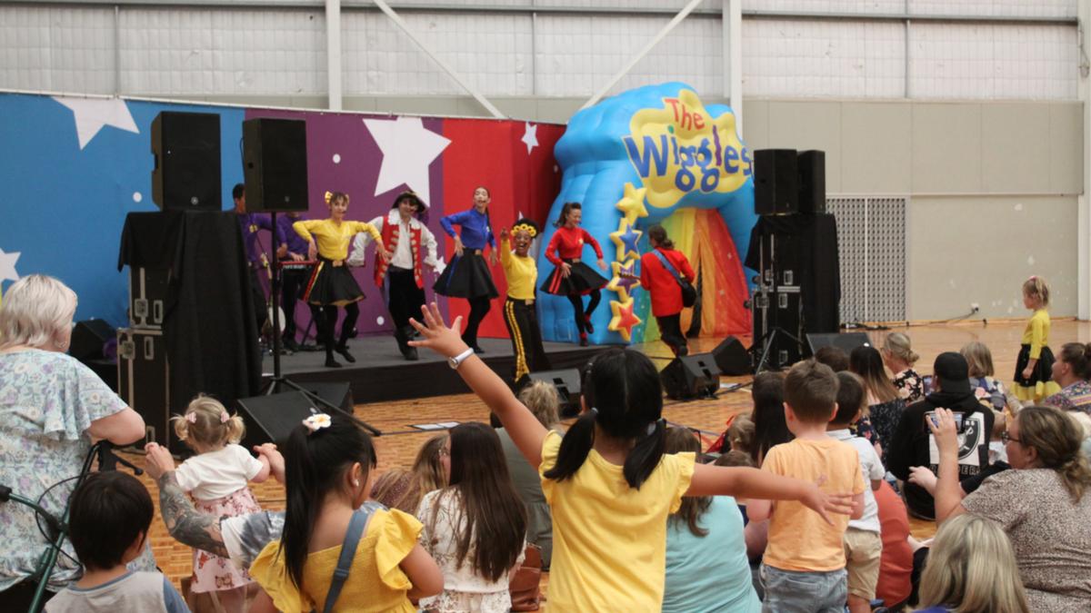 The Wiggles convey their magic to Albany and are noticed having fun with native sights after their exhibits