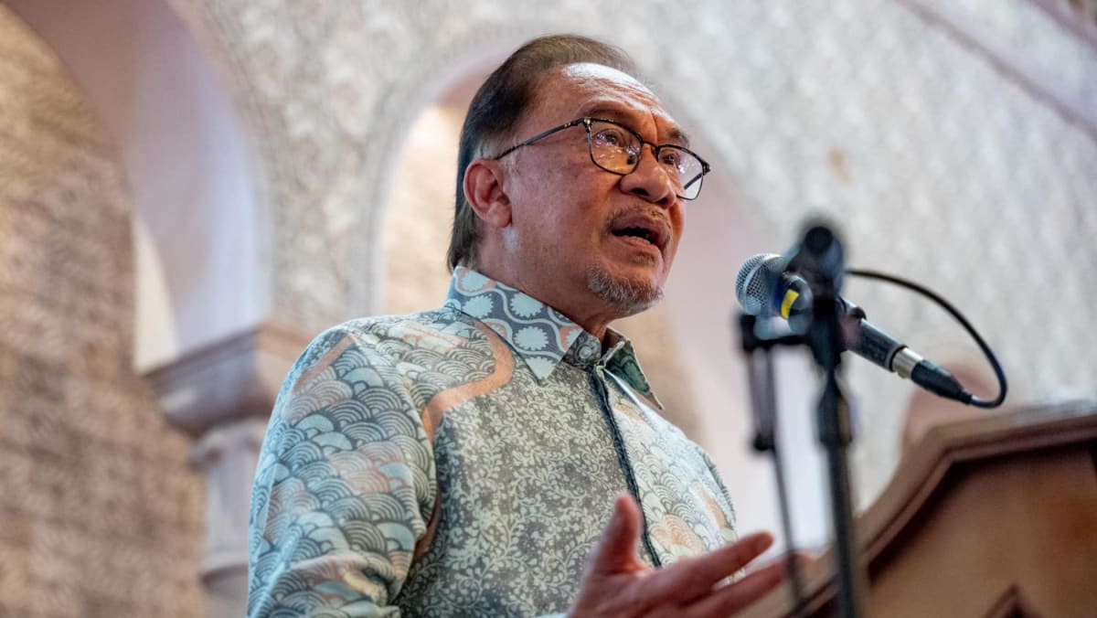 PH to contemplate views of social gathering leaders earlier than accepting sacked UMNO members: Anwar Ibrahim