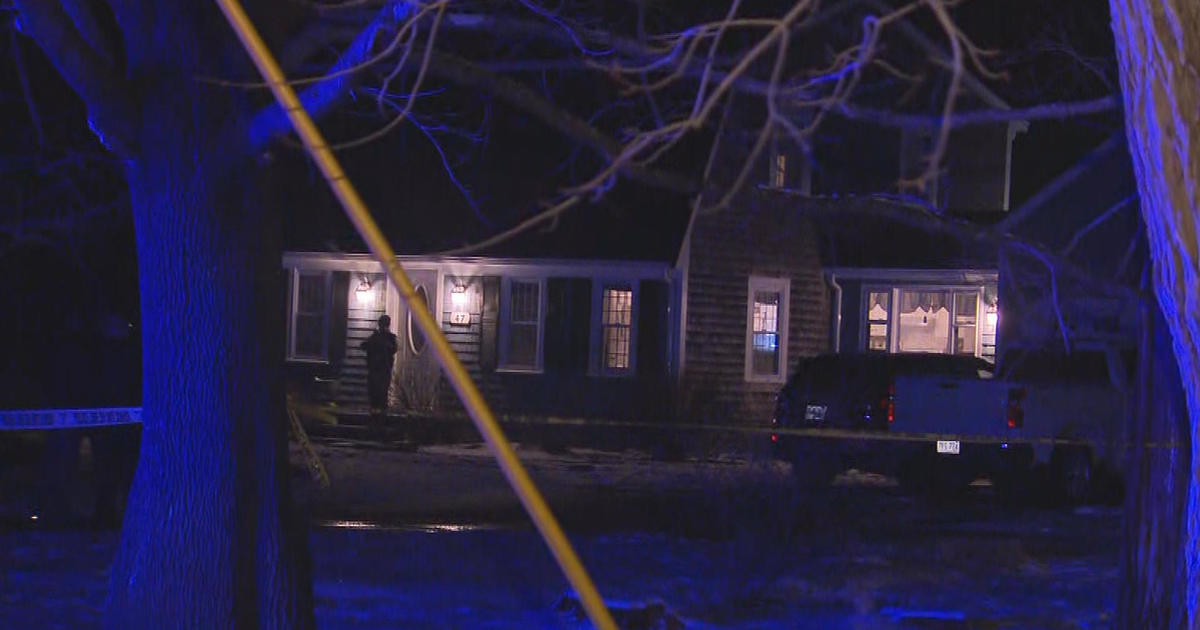 2 kids lifeless at Duxbury house; Lady, toddler hospitalized