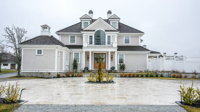 Superstar houses in RI; Dolan acquitted