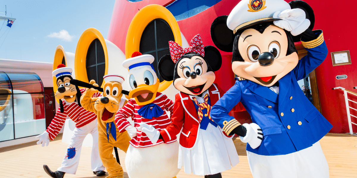 Disney Cruise Liner Spreads Pleasure With Close by Ships Whereas Docked In This Heartwarming Video