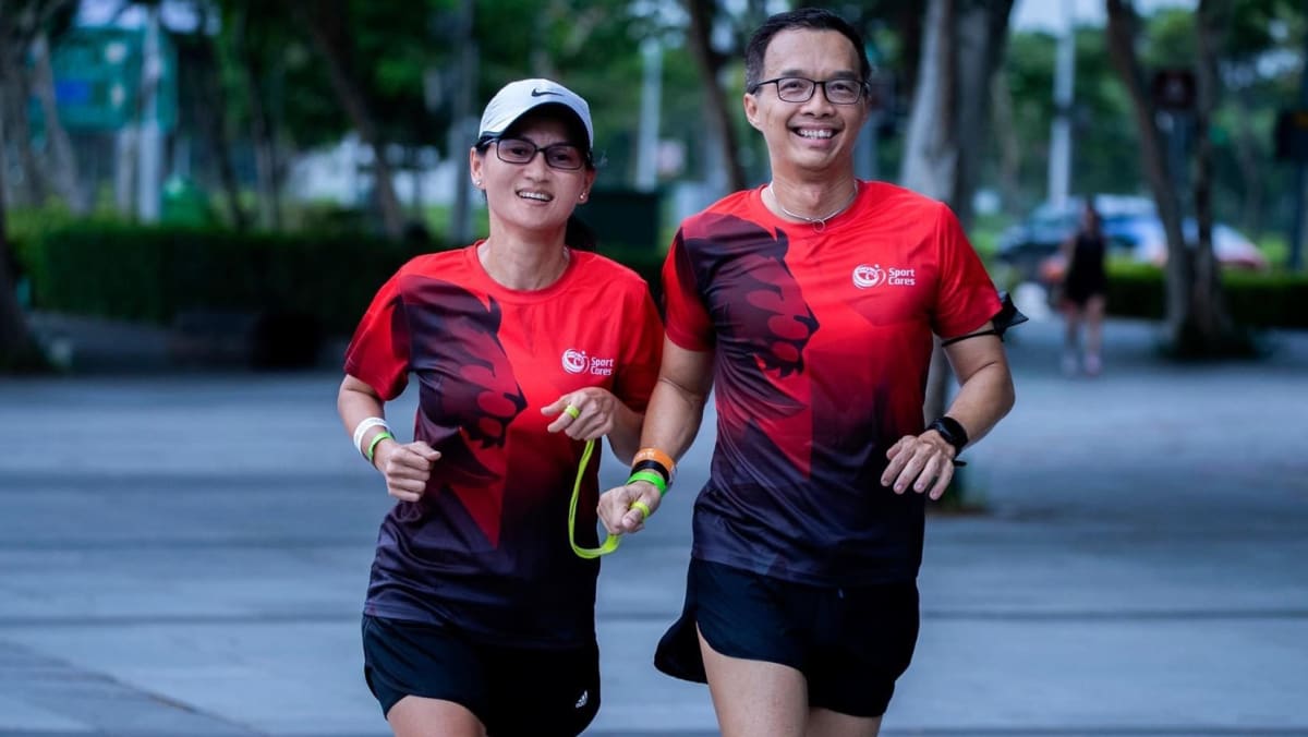 She's a visually-impaired marathoner, triathlete and mountain climber: Meet Runninghour's Chris Hortin – Channel NewsAsia