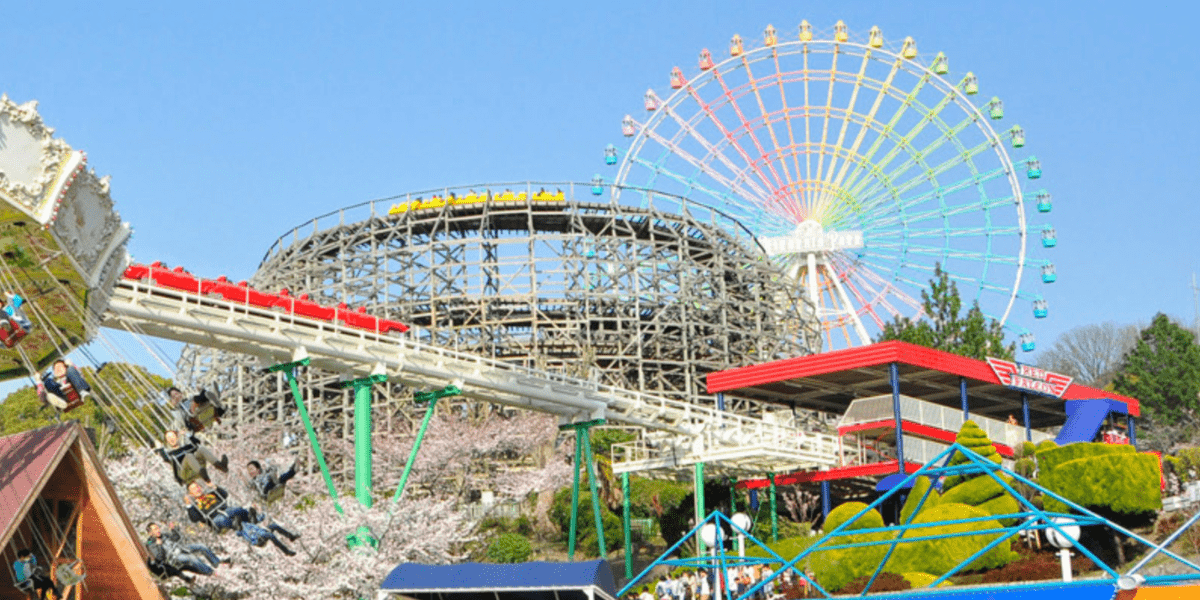 Riders Trapped For Hours Atop Theme Park Attraction In Freezing Temperatures