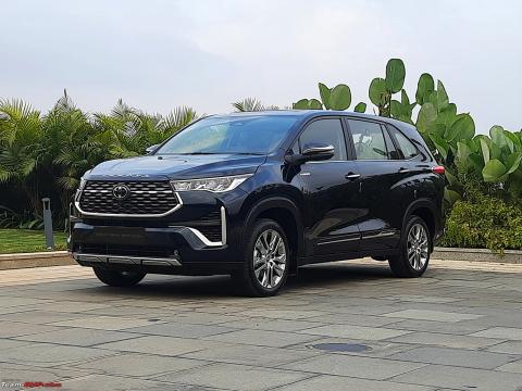 Toyota Innova Hycross vs Mahindra XUV700 vs Kia Carnival