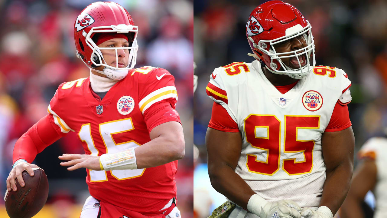 Patrick Mahomes & Chris Jones Earn Professional Soccer Focus’ Season-Finish Awards