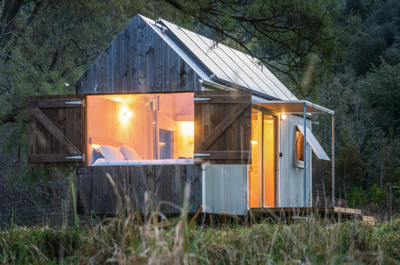 This idyllic cabin in New Zealands helps a comfortable off-grid way of life