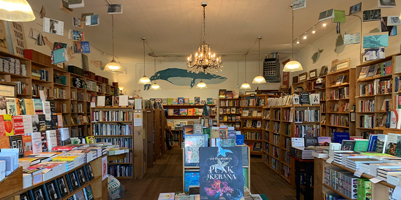 What the Booksellers Are Studying at Level Reyes Books ‹ Literary Hub