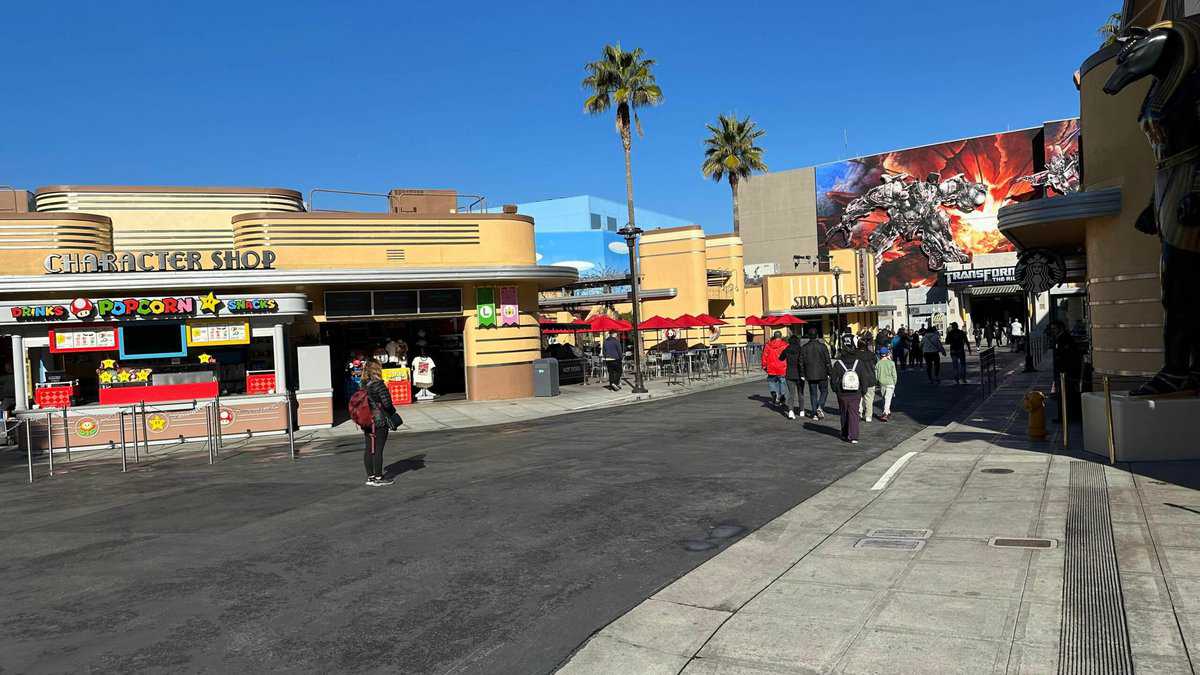 Common Park Is a Full Ghost City as Crowds Vanish