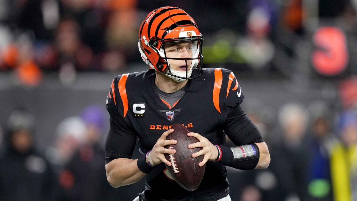 Joe Burrow Arrives in Fashion for Bengals-Payments Divisional Spherical Recreation – NBC New York