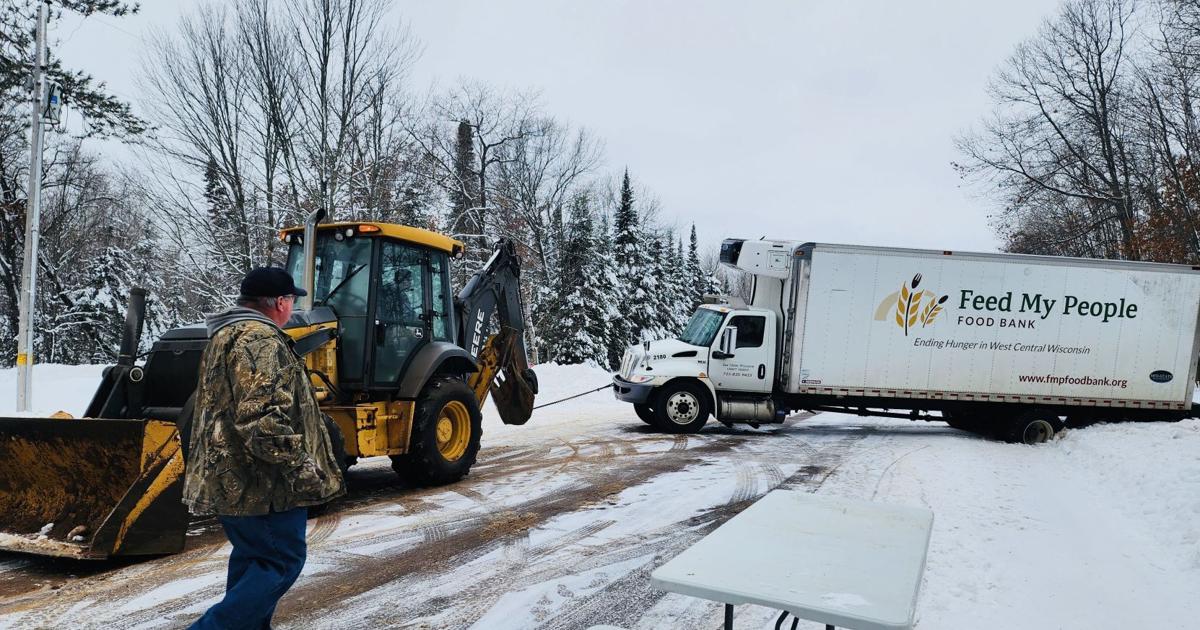 Nothing can cease Books & Bread: Meals program serves over 100 regardless of delay | Native