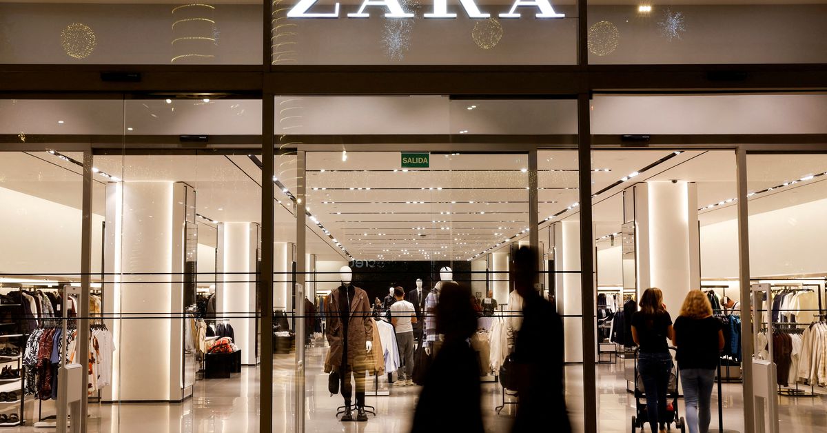 Zara begins charging for clothes returns from residence in Spain