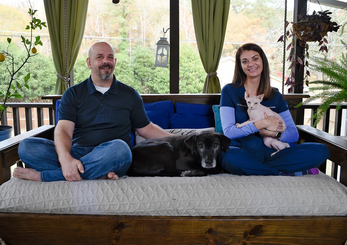 Compassionate Crossings: New enterprise affords in-home euthanasia service for pets