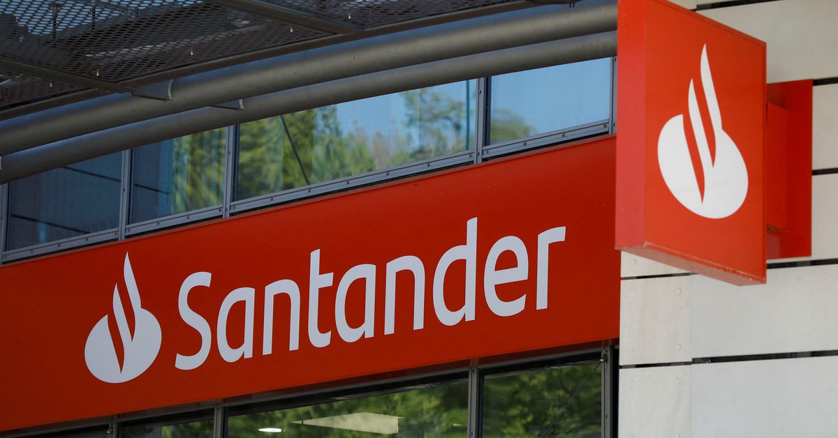 Santander books document 9.6 bln euro revenue for 2022 on lending earnings