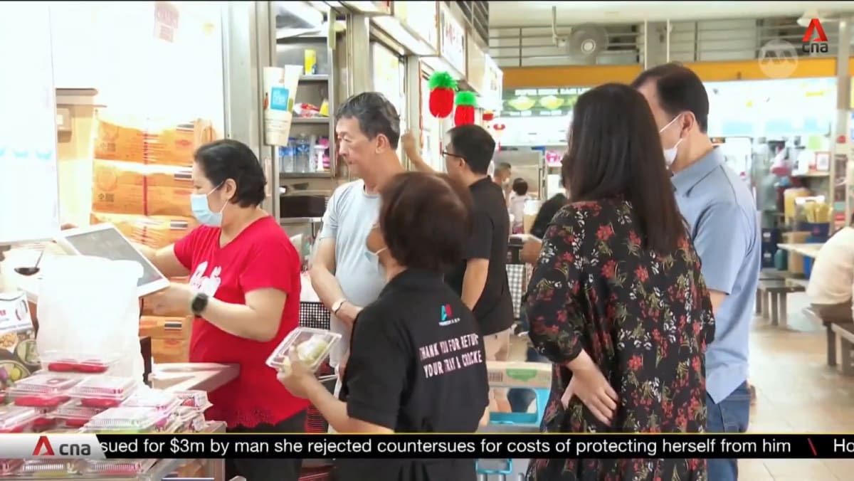 Some hawker stall patrons to stand up to S off their meals on Fridays by DBS PayLah! app