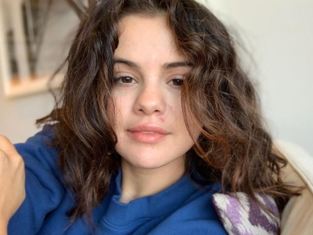 Selena Gomez Reveals Off Her Pure Magnificence in Make-up-Free Selfie